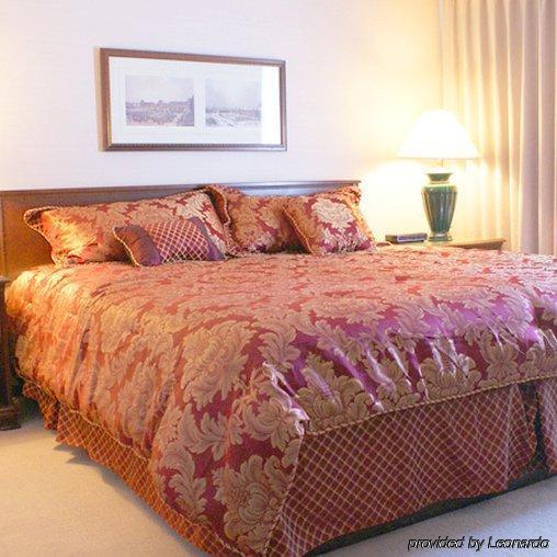 Totem Lake Hotel Kirkland Room photo