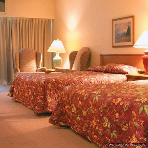 Totem Lake Hotel Kirkland Room photo